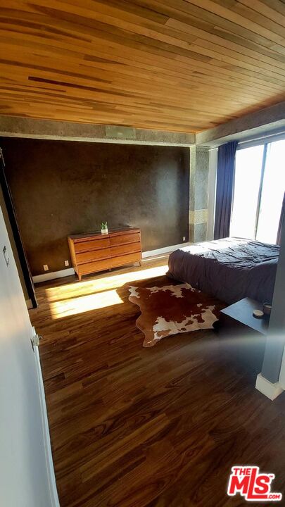 1 bed, 1.5 baths, 1,009 sqft, $3,990, Unit 1112