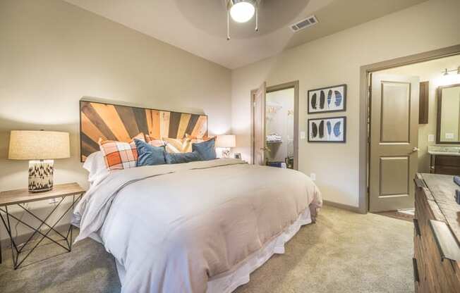 Spacious Bedroom With Comfortable Bed at Aviator West 7th, Texas, 76107