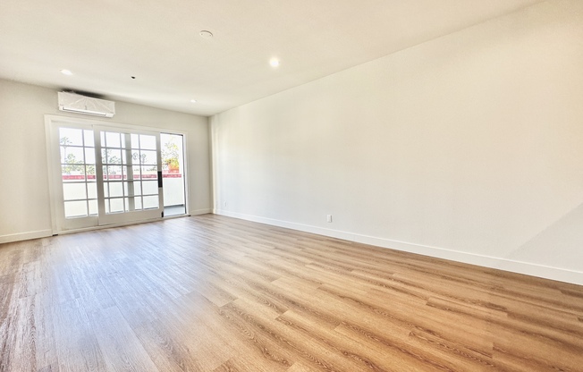 1541 OCEAN AVE