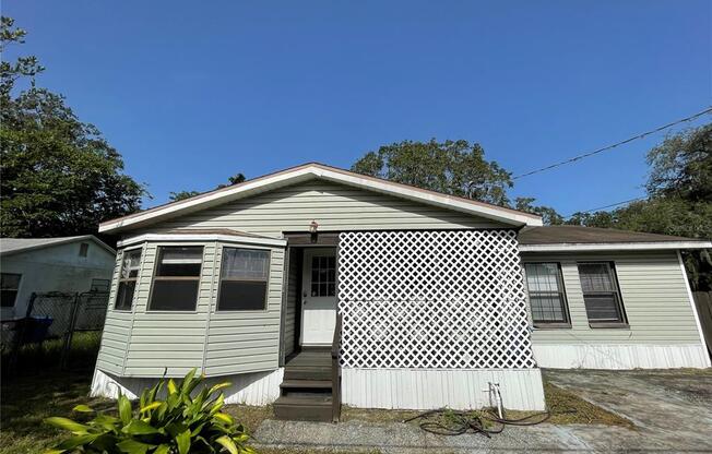 6212 N 44 ST