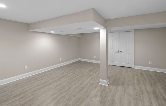 2 beds, 1.5 baths, 1,650 sqft, $2,480, Unit 1037