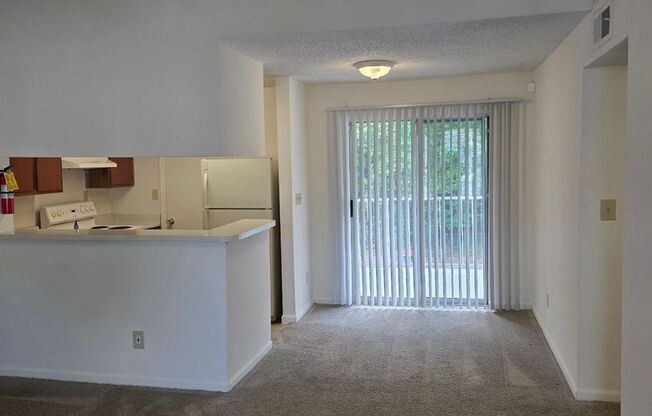 1 bed, 1 bath, 696 sqft, $815, Unit PG 0931
