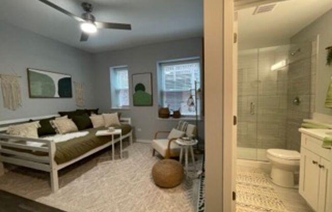 Studio, 1 bath, $1,100, Unit 110