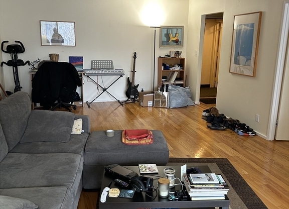 1 bed, 1 bath, 860 sqft, $2,700, Unit 407