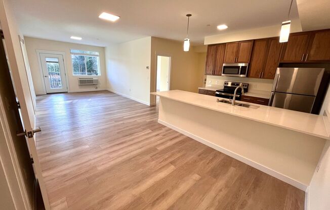 2 beds, 2 baths, 1,109 sqft, $2,048, Unit D202