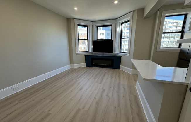 1 bed, 1 bath, 550 sqft, $3,500, Unit 22