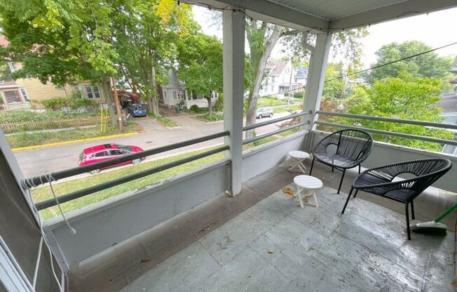 3 beds, 1 bath, $2,795