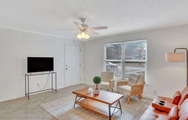 2 beds, 1 bath, $1,850, Unit Unit 2 (B)