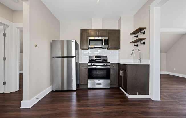 18 SAINT ANN ST