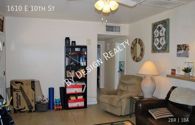 Updated 2 Bedroom 1 Bath - Quick Walk/Bike to UofA