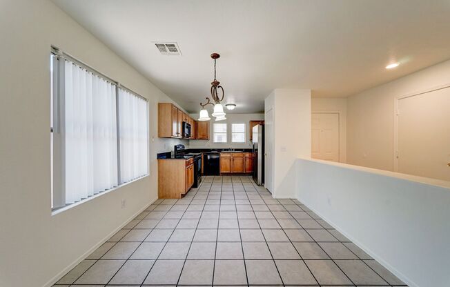 READY TO TOUR NOW! FRESHLY PAINTED INTERIOR & BRAND NEW CARPET! Great Home in Desirable Sheely Farms Neighborhood!