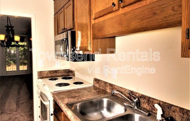 2712 HELAMAN CT