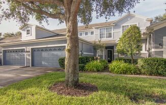 Beautiful 3-bed/2.5-bath Townhouse For Rent in Sanford at Greystone Town Homes!