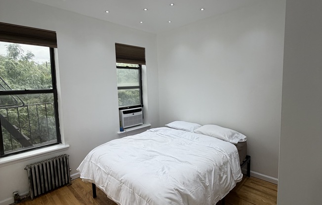 283 E 4 ST
