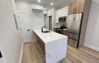 Studio, 1 bath, 570 sqft, $1,300, Unit 2