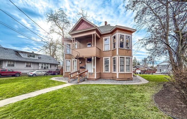 Fourth Avenue Six-Plex