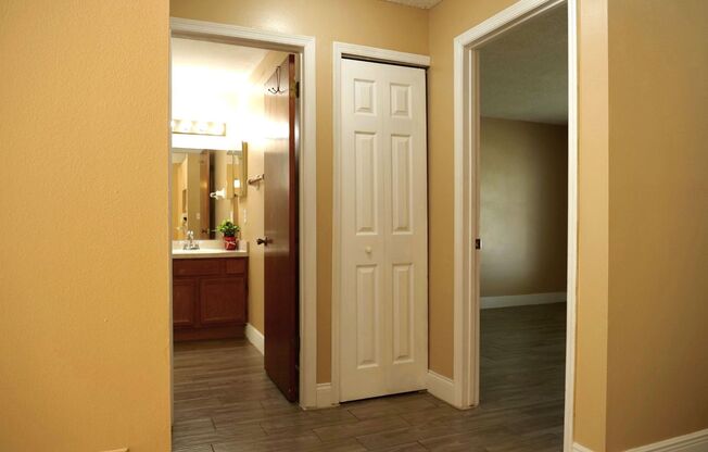 Spacious & Bright 2BD/1BA Home – Move-In Ready!