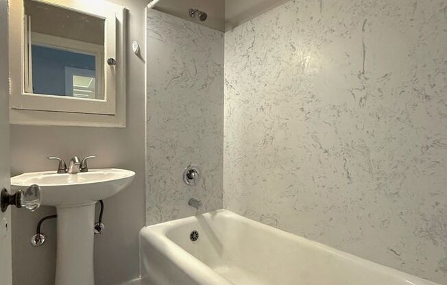 Studio, 1 bath, 460 sqft, $1,525, Unit 307