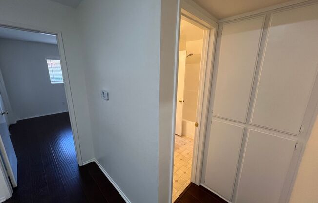 1 bed, 1 bath, 721 sqft, $1,850, Unit L