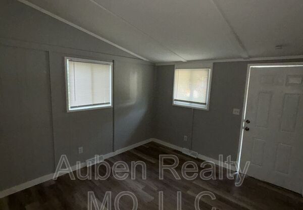 1300 S. Appleton Ave - 1300 S Appleton Ave Unit A