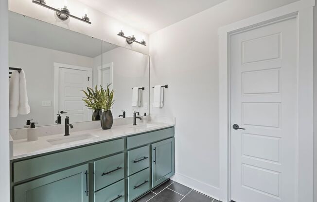 4 beds, 3.5 baths, 2,374 sqft, $2,400, Unit 8022