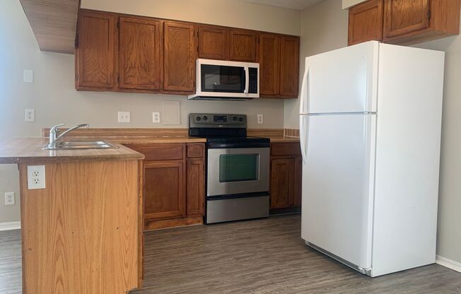 2 bed 2 bath with washer/dryer connections