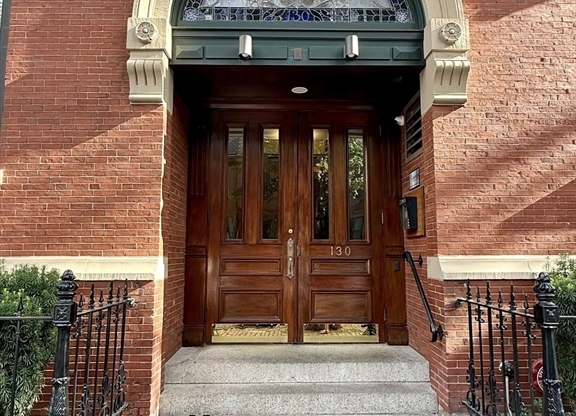 130 APPLETON ST
