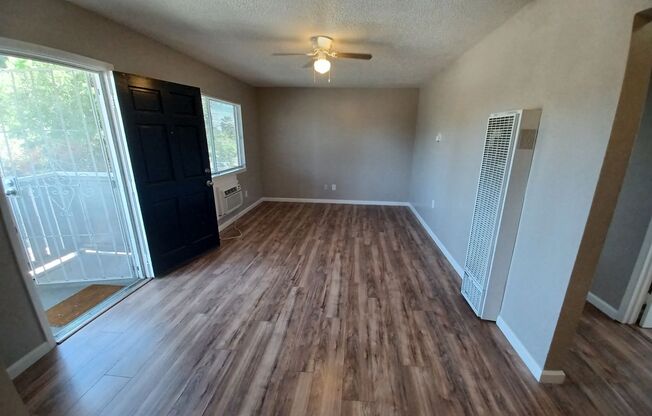 2311-2315 LARAMIE