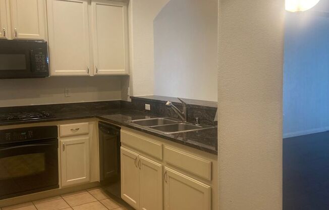 2 beds, 2 baths, $1,650, Unit 116