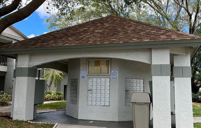 2 beds, 2 baths, $1,950, Unit Unit #128