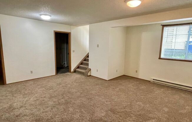 3 beds, 2 baths, $1,500