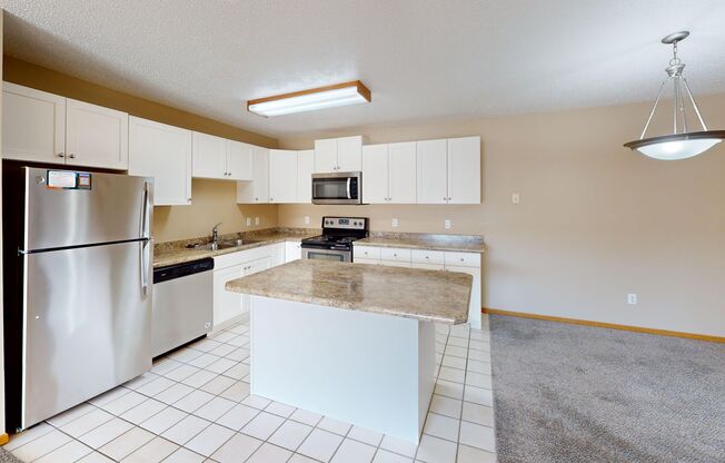 2 beds, 1 bath, 1,023 sqft, $1,175, Unit 3101-217