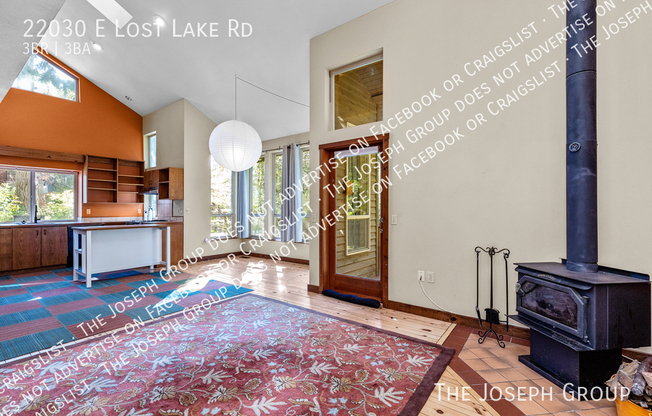 22030 E LOST LK RD