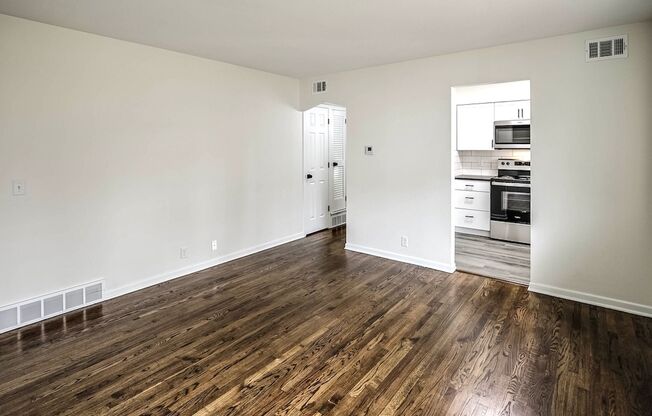 MAY SPECIAL- Newly Renovated 1-Bedroom Apartment in Dundee