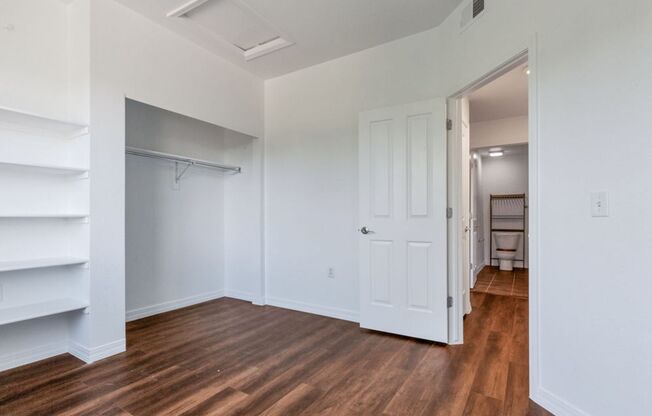 2 beds, 2 baths, $1,795, Unit UNIT 11304