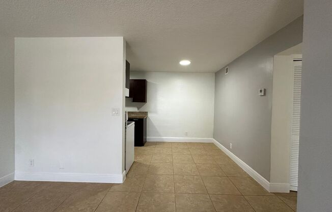 2 beds, 1 bath, $1,895, Unit 118