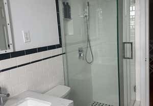 1 bed, 1 bath, 900 sqft, $2,300, Unit 6G