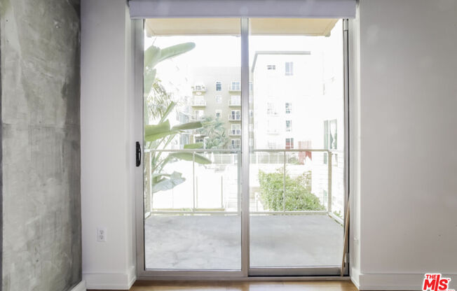 1 bed, 1 bath, 855 sqft, $2,500, Unit 343