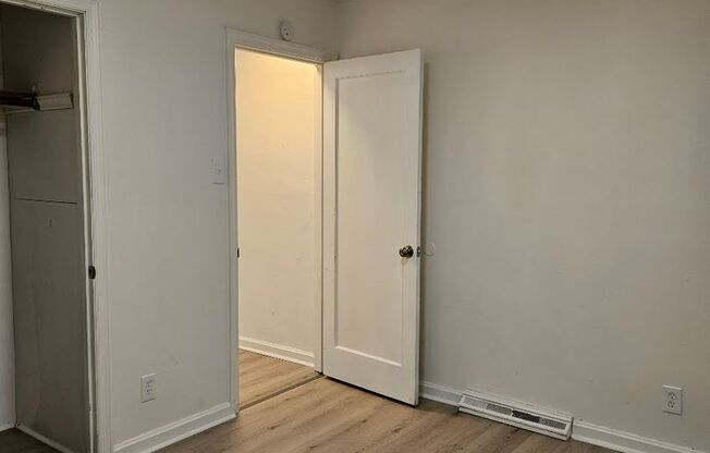 2 beds, 1 bath, $1,050