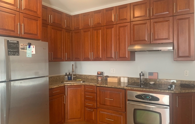 1 bed, 1 bath, 525 sqft, $3,000, Unit 26