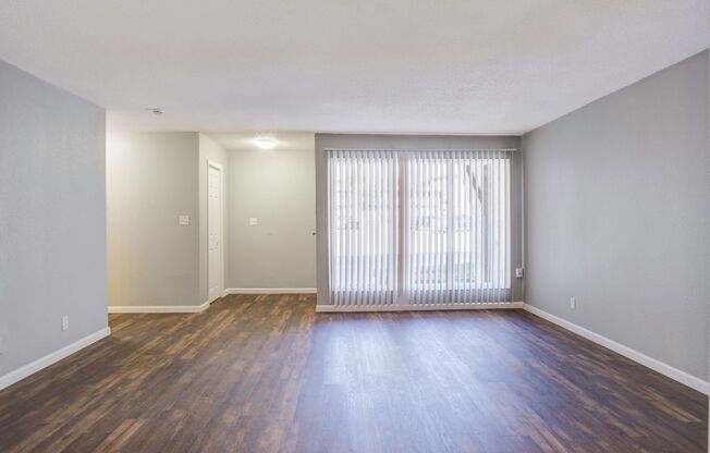 Wornall Place Apartments & Townhomes