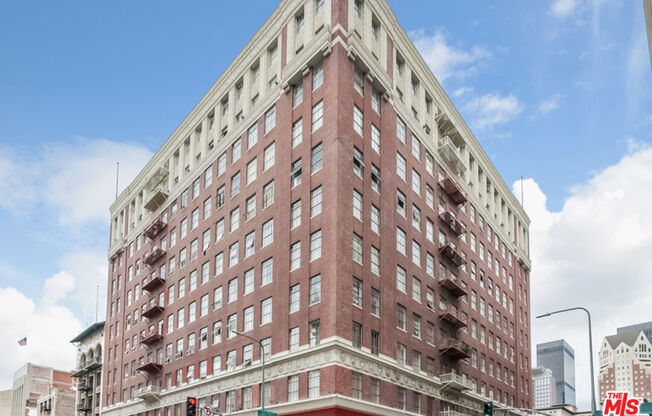 1 bed, 1 bath, 800 sqft, $2,500, Unit 1104