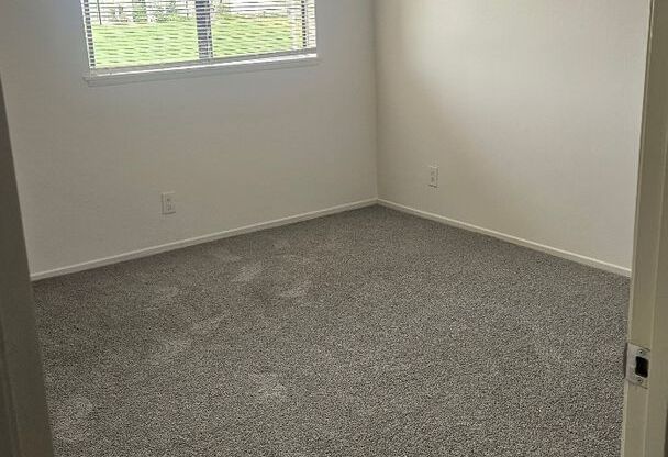 2 beds, 1 bath, 960 sqft, $2,425, Unit 07