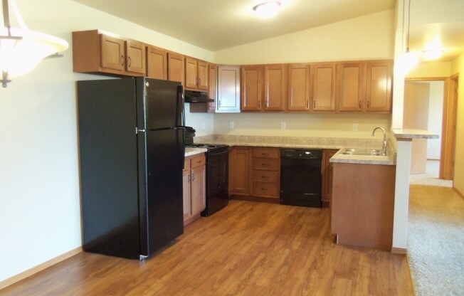 2 beds, 1 bath, 1,250 sqft, $1,329.99, Unit 176-09