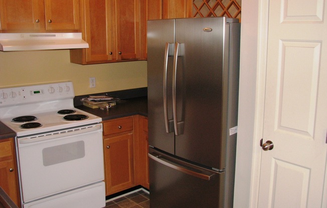 260 Riverbend Dr Apt #4-B