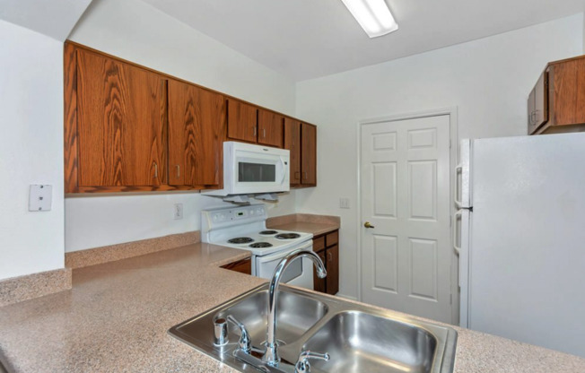 Home - Villas on Woodforest - Houston, TX