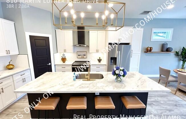 810 MARTIN LUTHER KING DR