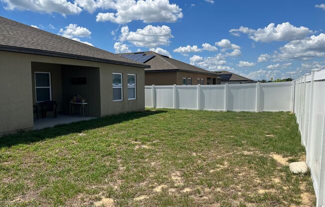 3 beds, 2 baths, $2,250