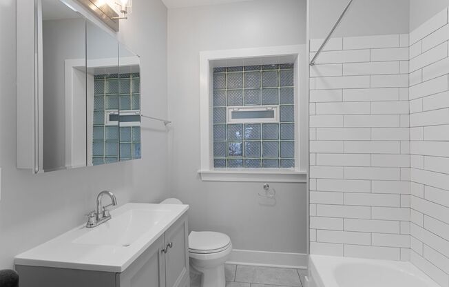 1 bed, 1 bath, 521 sqft, $1,800, Unit 209