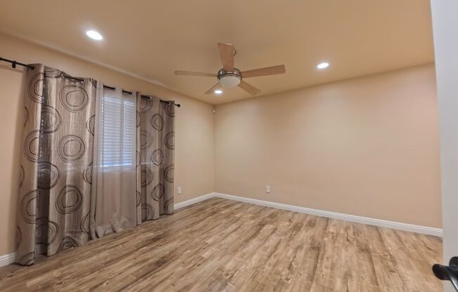 2 beds, 2 baths, $1,695, Unit # 1061